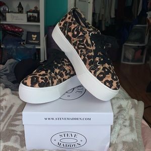 NWT Emmi Leopard Platform Sneakers